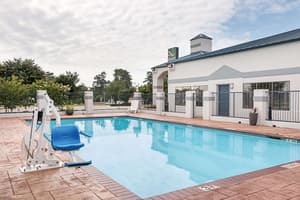 thumbnail: Pool