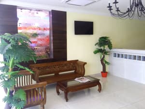 thumbnail: Lobby sitting area