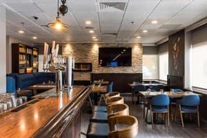 thumbnail: Restaurant