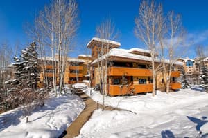 thumbnail: Front of property