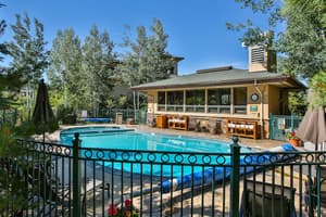 thumbnail: Exterior