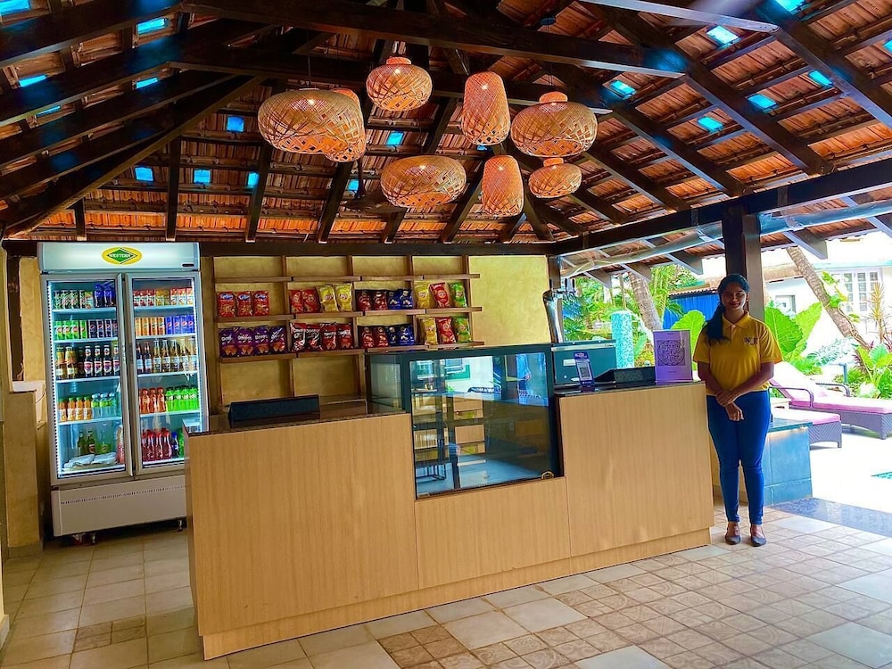 Poolside bar