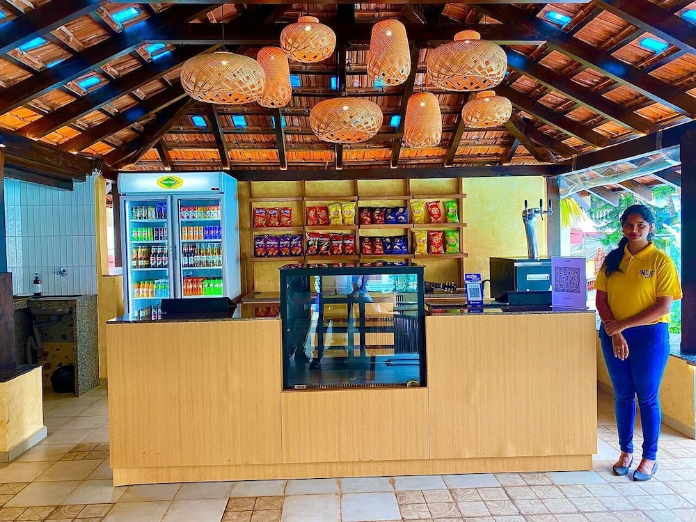 Poolside bar