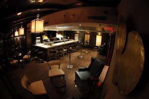 thumbnail: Bar (on property)