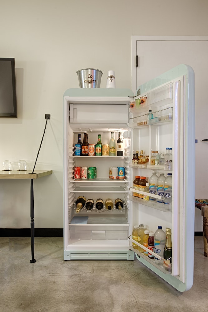 Mini-refrigerator