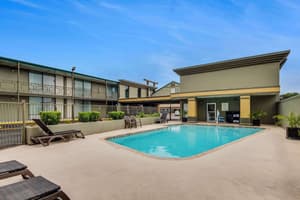 thumbnail: Outdoor pool