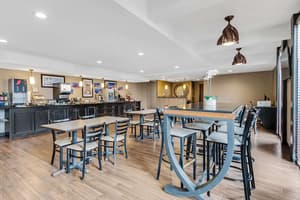thumbnail: Breakfast area
