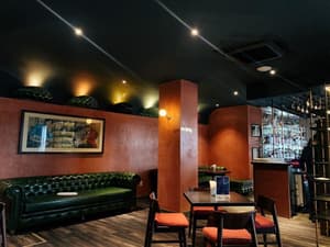 thumbnail: Restaurant