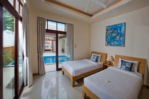 thumbnail: Interior