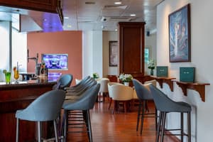 thumbnail: Bar (on property)