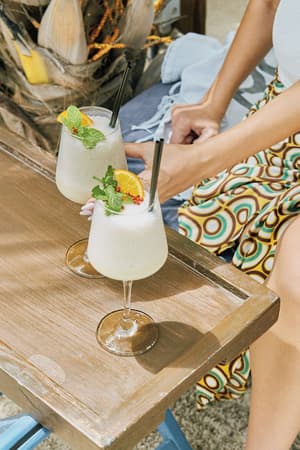 thumbnail: Bar (on property)