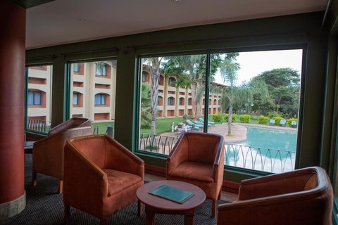 Cresta Golfview Pool View