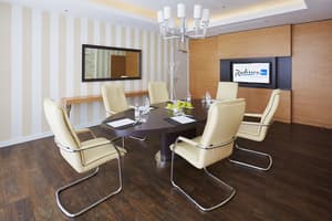 thumbnail: In-room business center