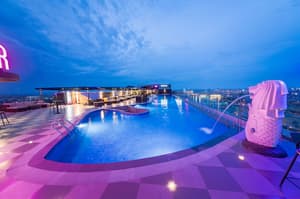 thumbnail: Bar (on property)