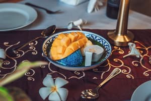 thumbnail: Couples dining