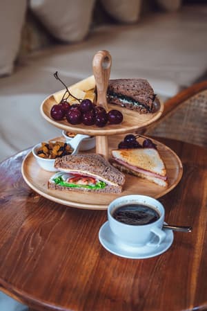 thumbnail: Cafe
