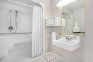 thumbnail: Accessible bathroom
