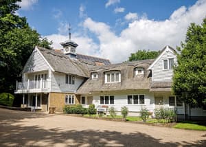 thumbnail: Front of property