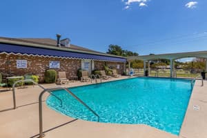 thumbnail: Outdoor pool