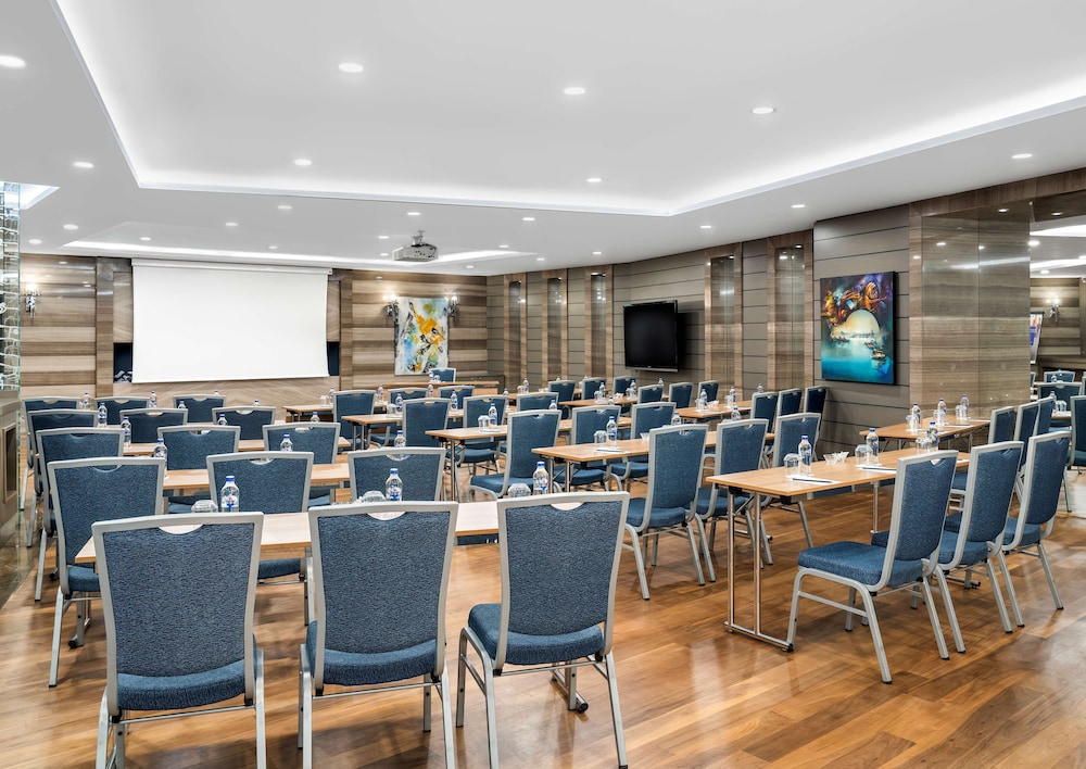 Meeting facility