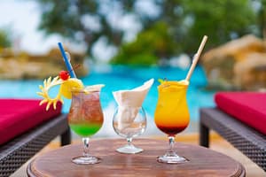 thumbnail: Poolside bar