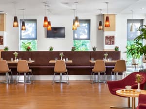 thumbnail: Restaurant