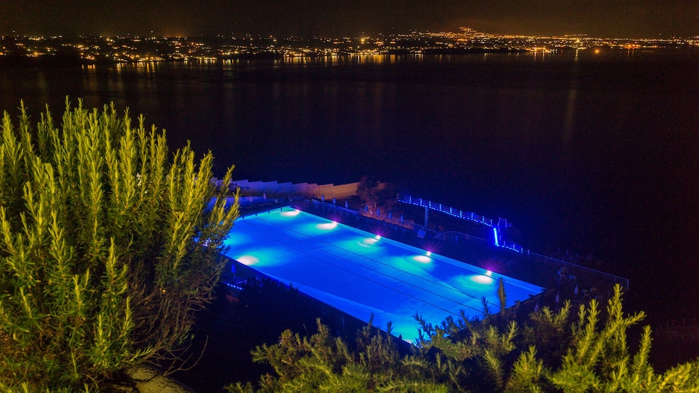 Rooftop pool