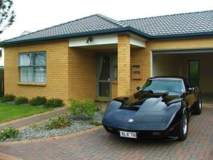 thumbnail: Exterior detail