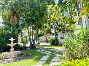 thumbnail: Surroundings