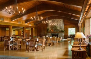 thumbnail: Banquet hall