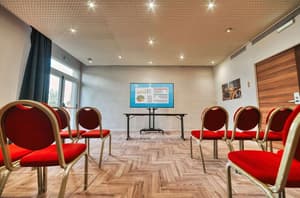 thumbnail: Business center