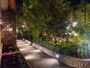 thumbnail: Exterior