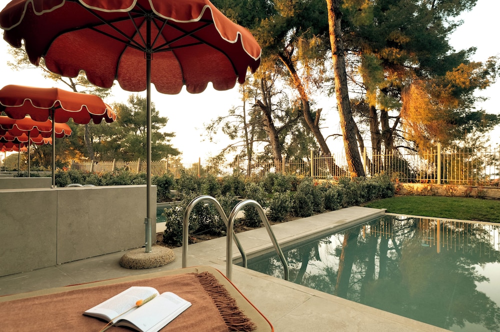 Private pool