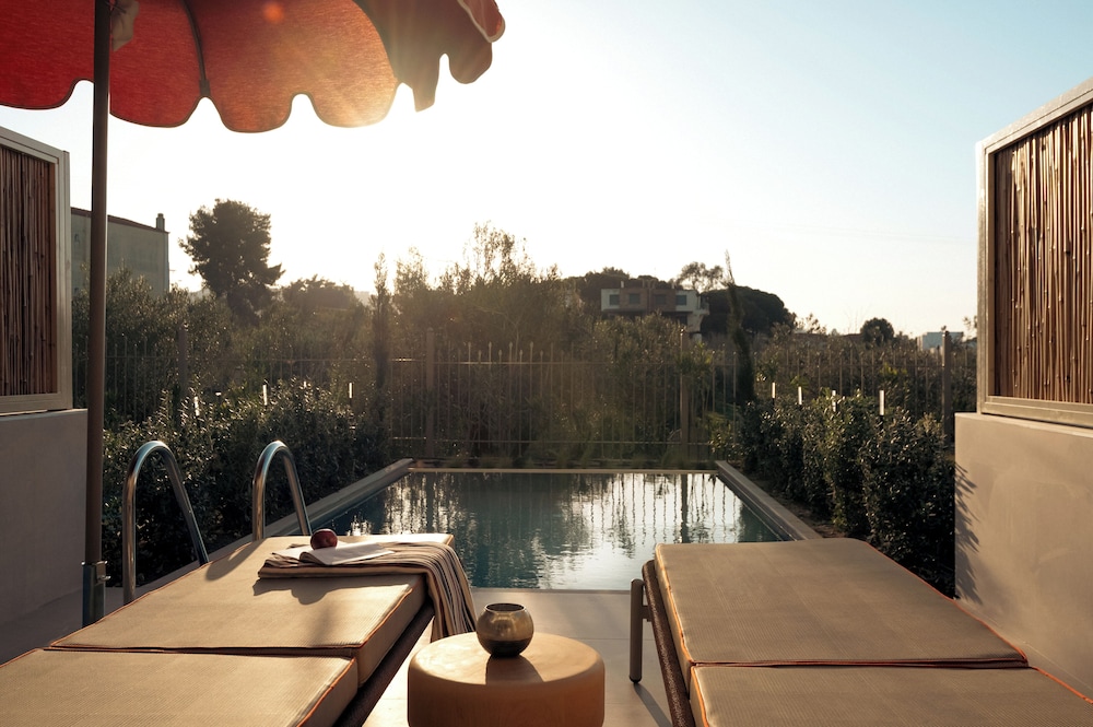 Private pool