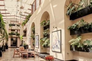 thumbnail: Outdoor dining