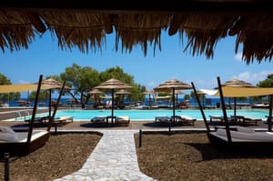 thumbnail: Outdoor pool