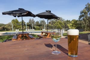 thumbnail: Outdoor dining