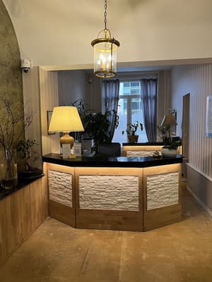 thumbnail: Reception