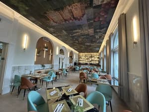 thumbnail: Restaurant