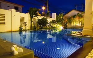 thumbnail: Outdoor pool