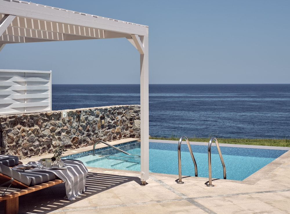 Private pool