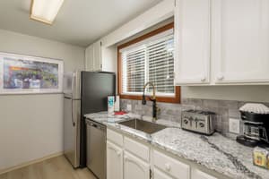 thumbnail: In-room dining