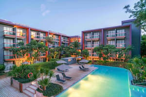 thumbnail: Outdoor pool
