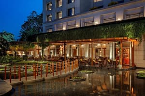 thumbnail: Restaurant