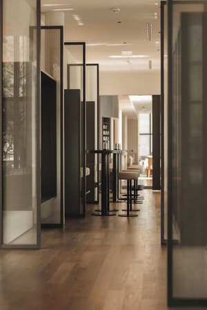thumbnail: Bar (on property)
