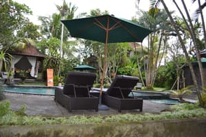 thumbnail: Pool