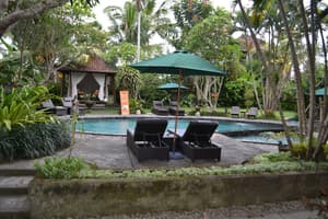 thumbnail: Outdoor pool