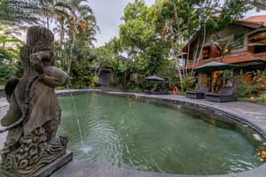 thumbnail: Outdoor pool
