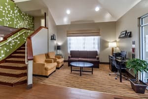 thumbnail: Lobby sitting area