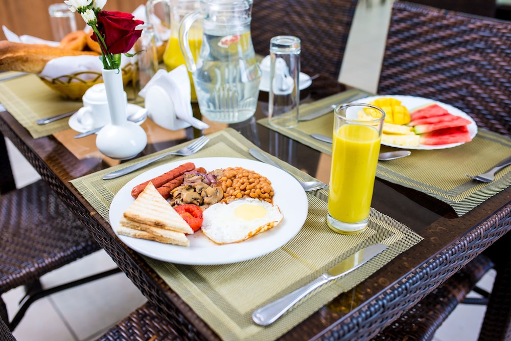 Breakfast meal